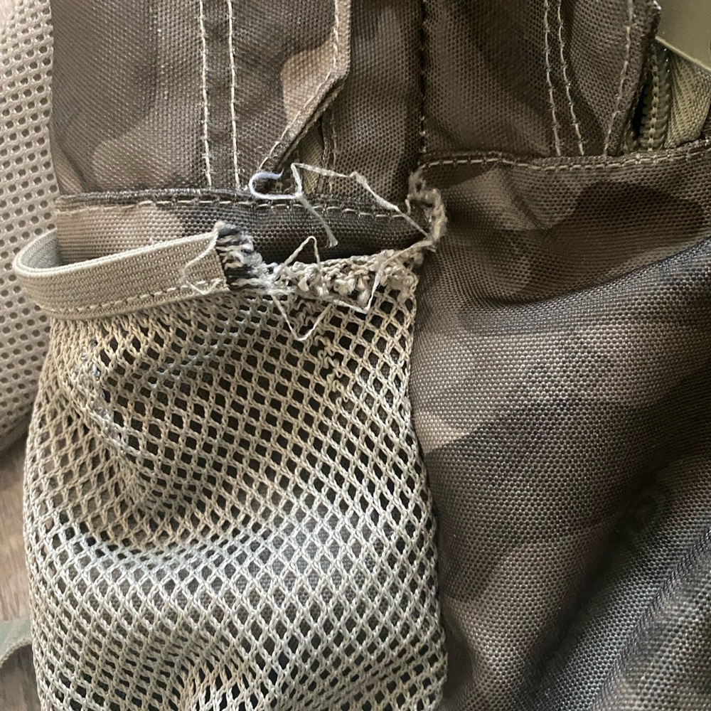 Pink Vs Backpack - image 2